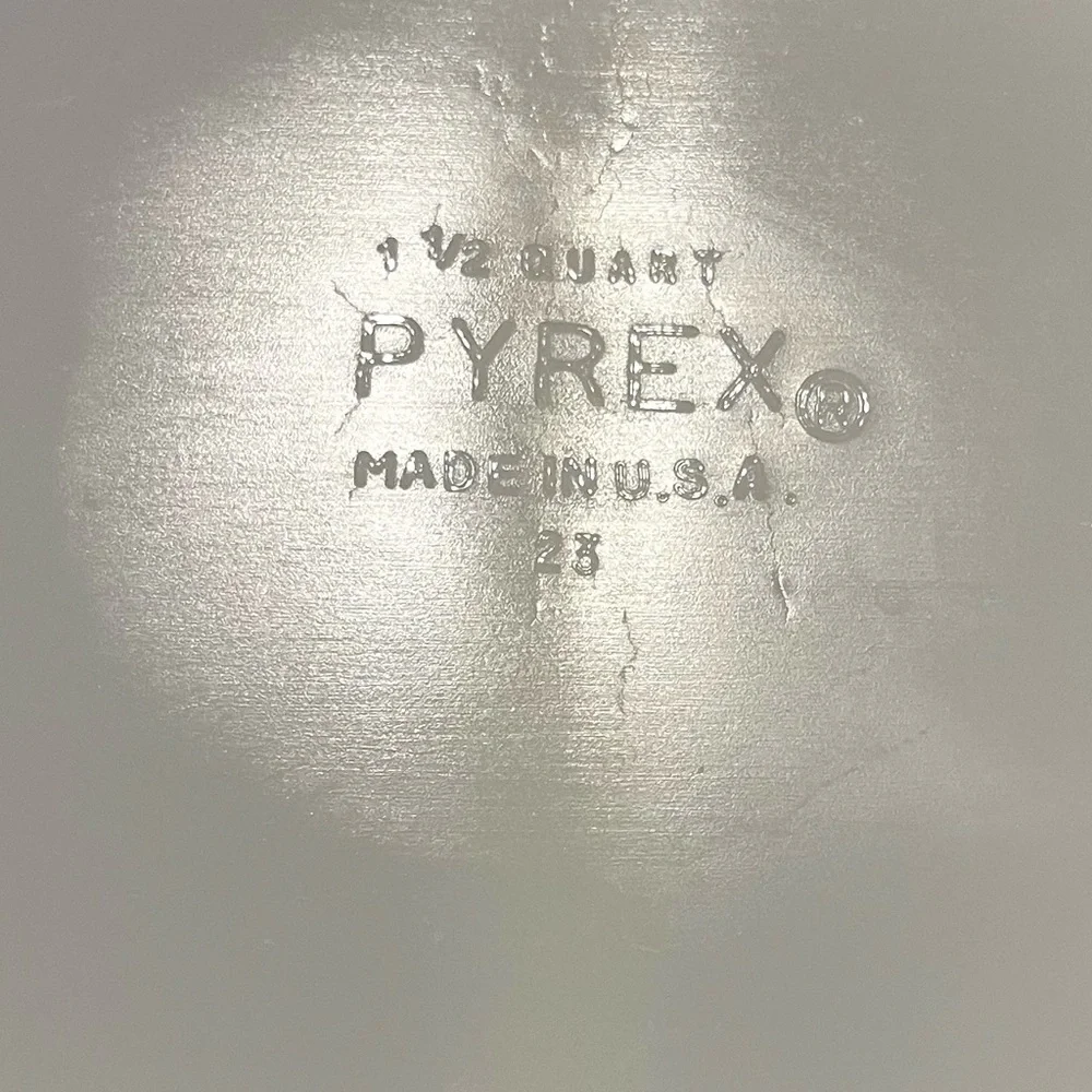 Vintage PYREX 1.5 Quart Two Section Baking Dish Royal Wheat Pattern